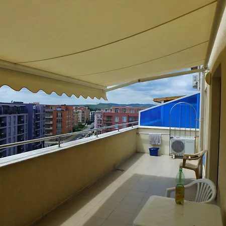Διαμέρισμα In Rainbow Complex Νεσέμπαρ